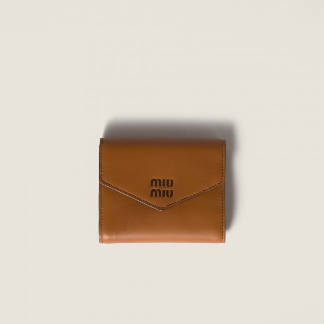 Miu Miu Small leather wallet Cognac / Palisander